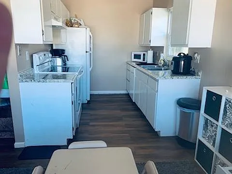 840 Center Ave #12 — Photo 4