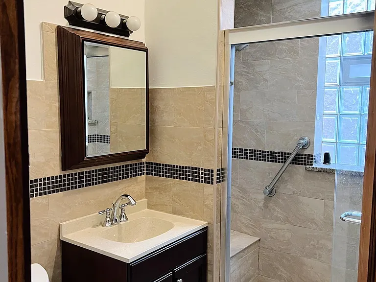 2533 N Springfield Ave #2 — Photo 11
