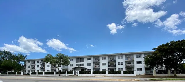3100 W Flagler St