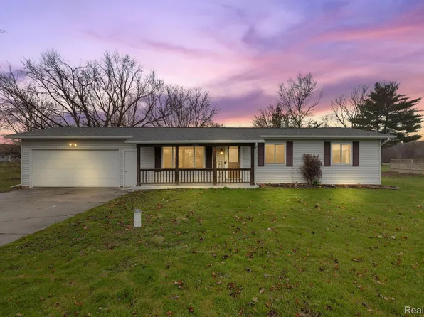 10466 Beecher Rd, Flushing, MI 48433