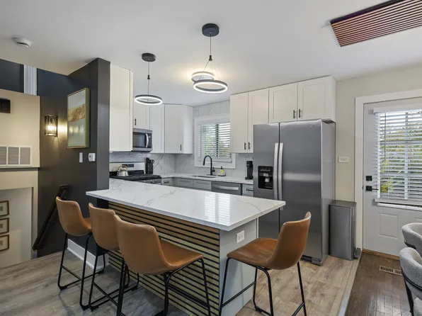 1336 Davine Dr, Glendale Heights, IL 60139