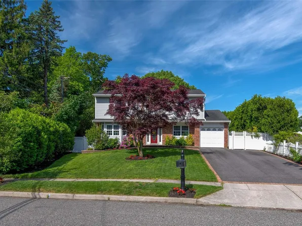 63 Knight Lane, Kings Park, NY 11754