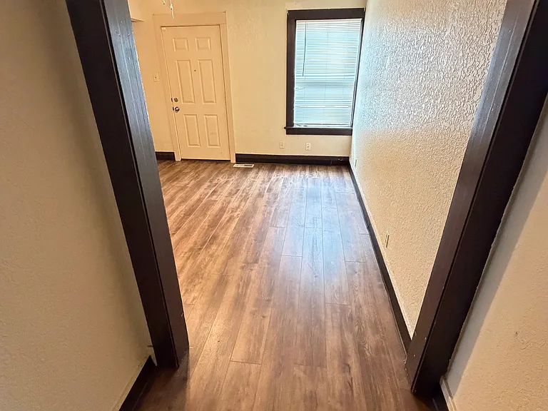 618 Windsor Rd #1 — Photo 9