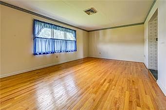 3rd image of 1125 Lynnhurst Cir