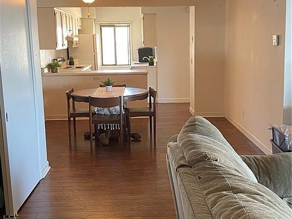2nd image of 400 Narragansett Pkwy APT Sa8