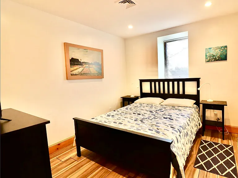 182 Babcock St #1R — Photo 5