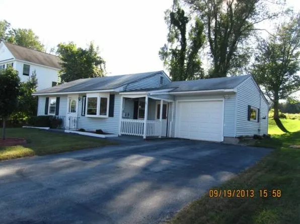 37 Constance St, Bedford, NH 03110