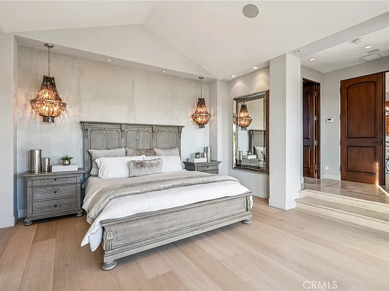 215 S Poinsettia Ave — Photo 18
