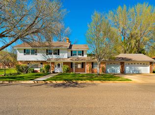 1260 W Baneberry Dr, Saint George, UT 84790