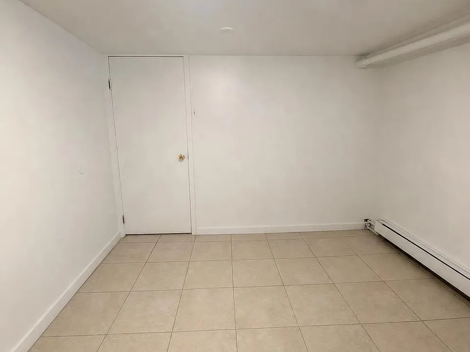 201st St