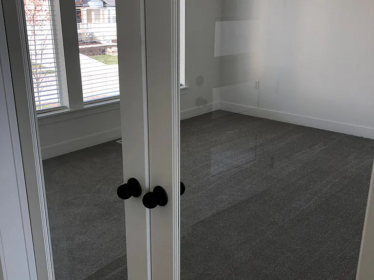 493 W Woodland Rd — Photo 16