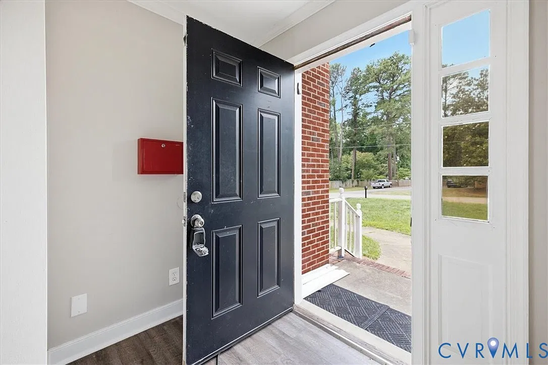 5 bed, 3.0 bath, 2583 sqft, $3,200 — Photo 4