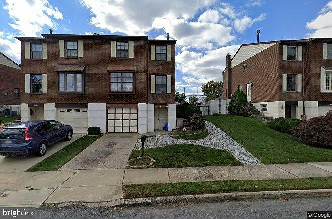 1st image of 1258 Hemlock Dr