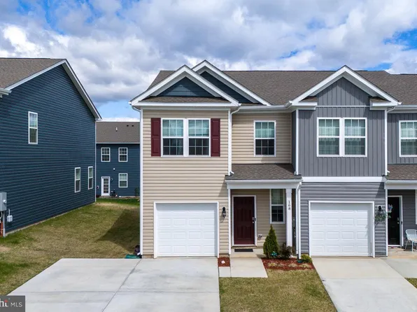 168 College Dr, Luray, VA 22835