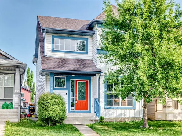 142 NW Auburn Bay Hts SE, Calgary, AB T3M 0A7