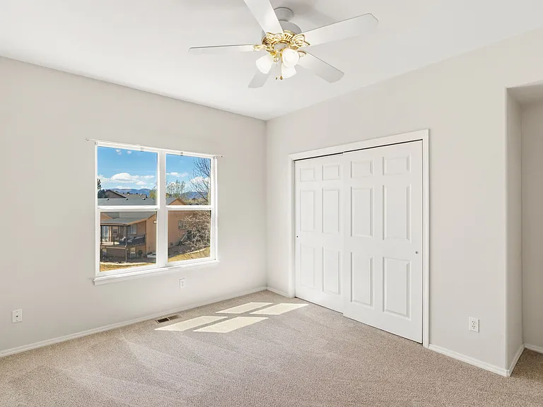 5330 Roundup Dr — Photo 23