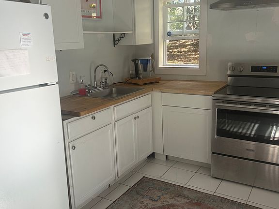 5th image of 24 Highland St