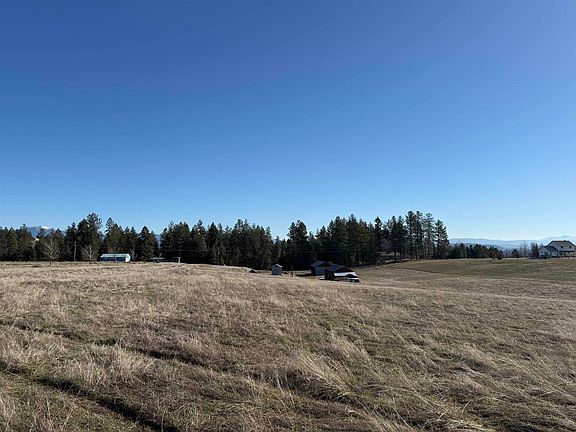 3rd image of 21 N Division Rd