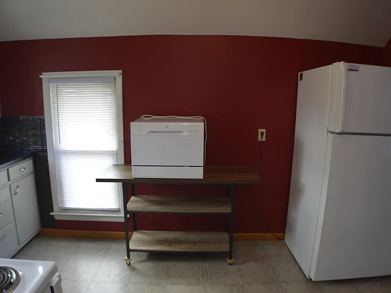 334 W 5th St #2 — Photo 9