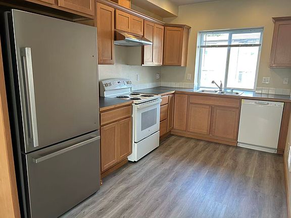 3rd image of 3936 14th Ave S APT C