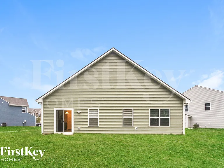 12128 Fall Ct — Photo 15