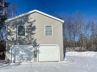 881 Main St, Bradley, ME 04411