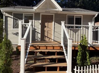 23915 Edmonds Way UNIT B, Edmonds, WA 98026