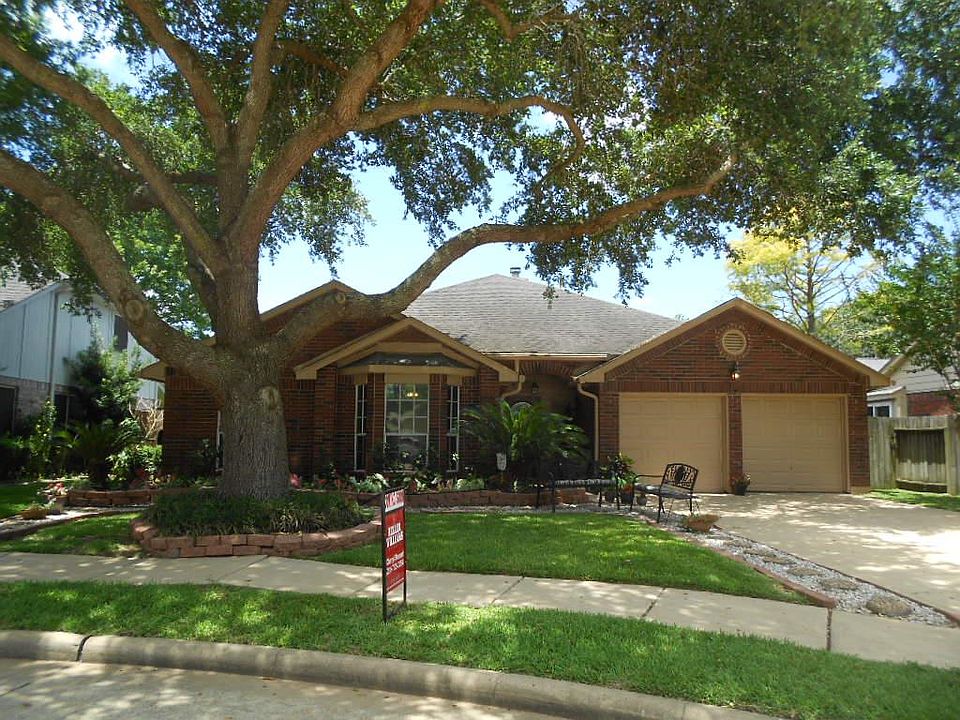 1st image of 3407 Carriage House Dr
