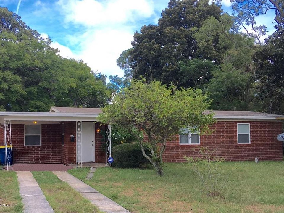 1st image of 5923 Redberry Ln