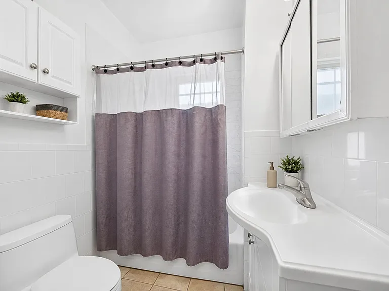 38-40 Catawba St #2 — Photo 1