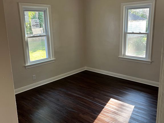 5th image of 321 Leland Ave