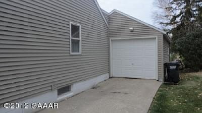 2nd image of 407 4th Ave SE