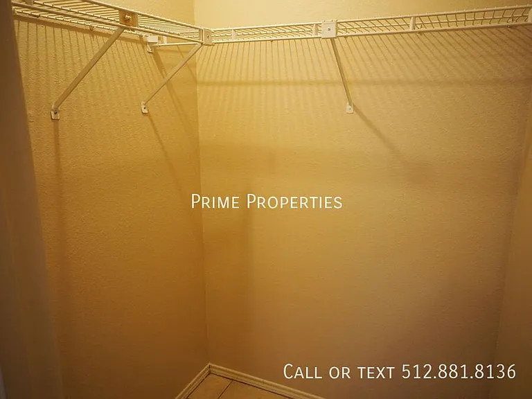 1401 Hermitage Dr — Photo 13
