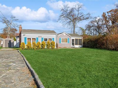 101 Trafalgar Drive, Shirley, NY, 11967