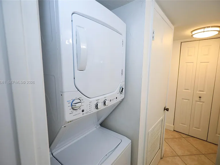 600 NE 36th St #710 — Photo 13