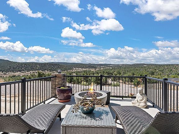 4th image of 343 Webb Ranch Rd