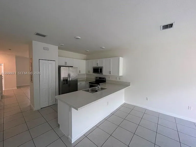 11876 SW 245th Ter #11876 — Photo 8