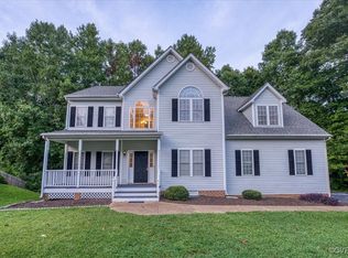 8506 Erika Hill Dr, Midlothian, VA 23112