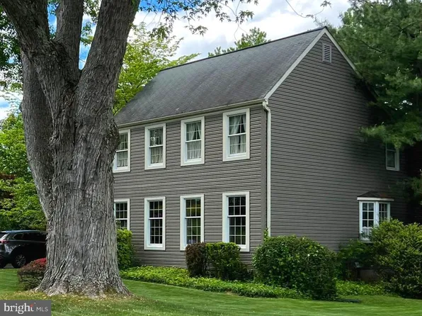 513 Coldstream Dr, Berwyn, PA 19312