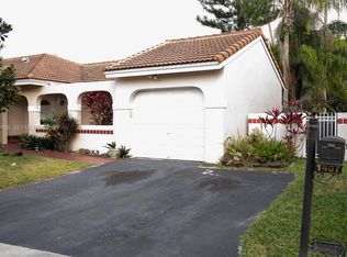 Country Isles Garden Home, Fort Lauderdale, FL 33326