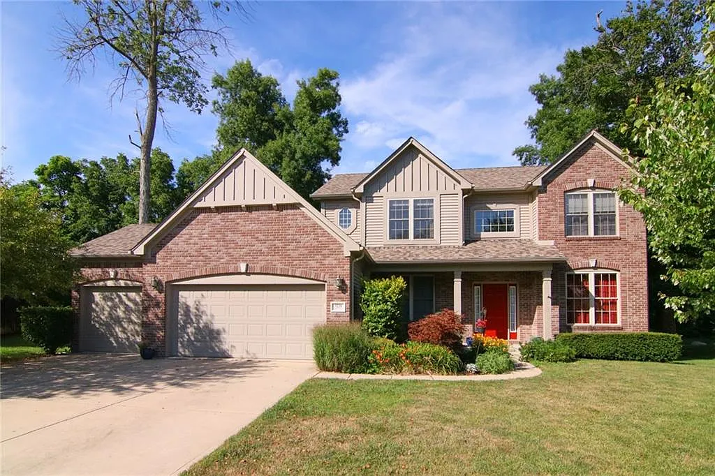 3220 Amber Way photo 1