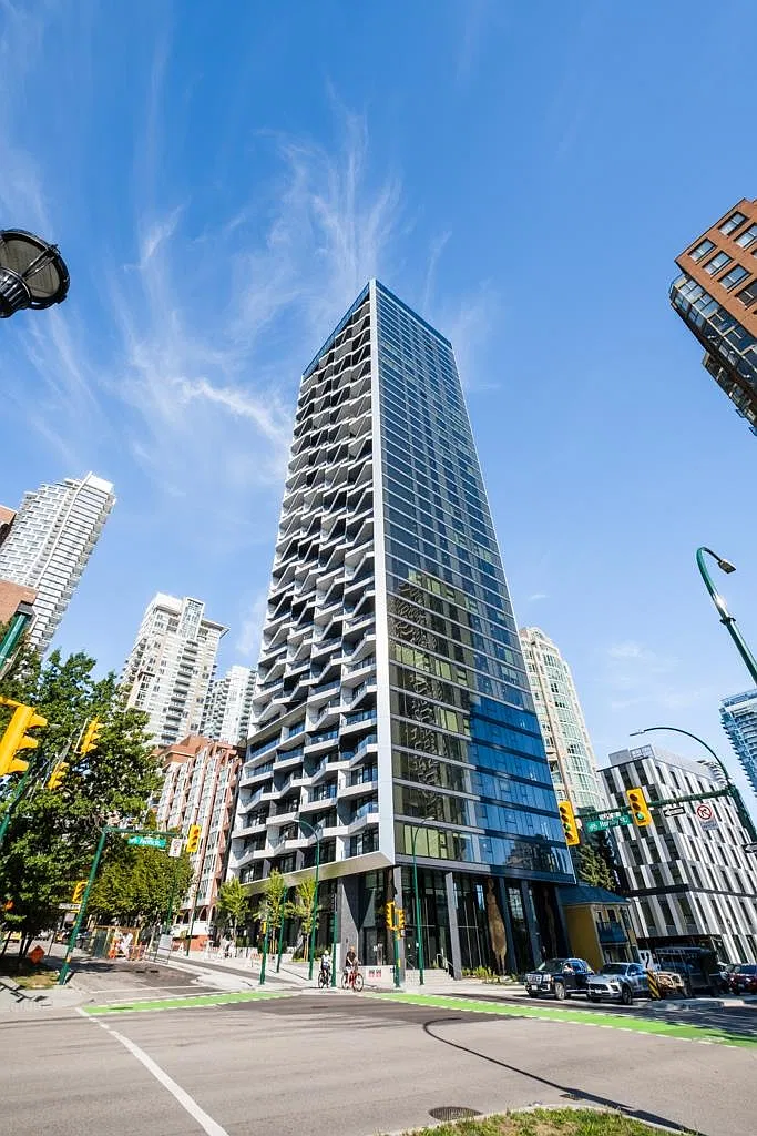 1 bed, 570 sqft, $2,590 — Photo 1