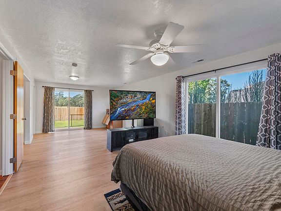 5th image of 36 Wildwood Dr
