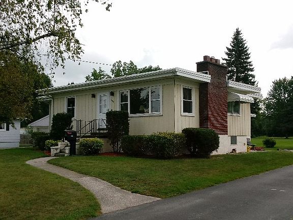 3rd image of 508 Nebobish Ave