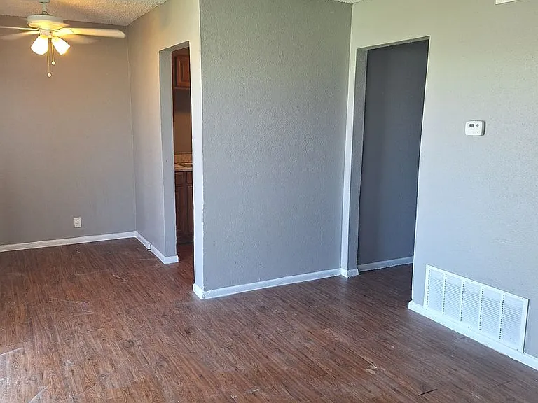 6919 Basilwood Dr — Photo 4