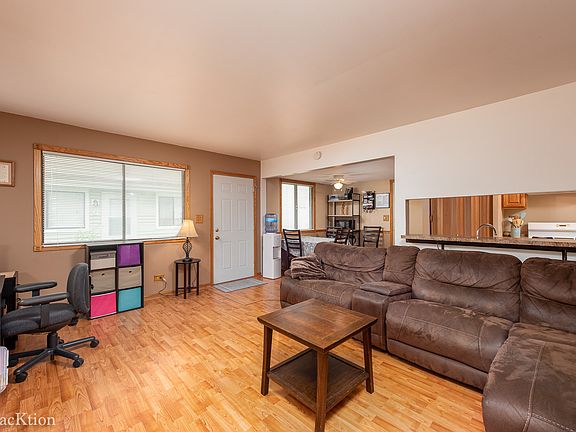 2nd image of 29W566 Winchester Cir N Unit 2