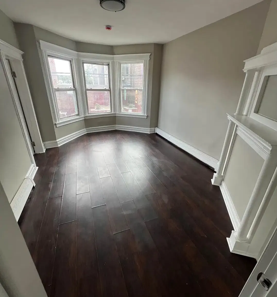 3 bed, $2,025 — Photo 2