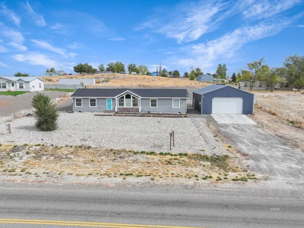 857 Spring Valley Pkwy, Spring Creek, NV 89815