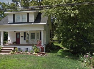 5212 Dewey Rd, North Olmsted, OH 44070