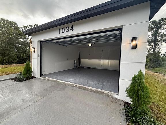3rd image of 1034 Alcalde St